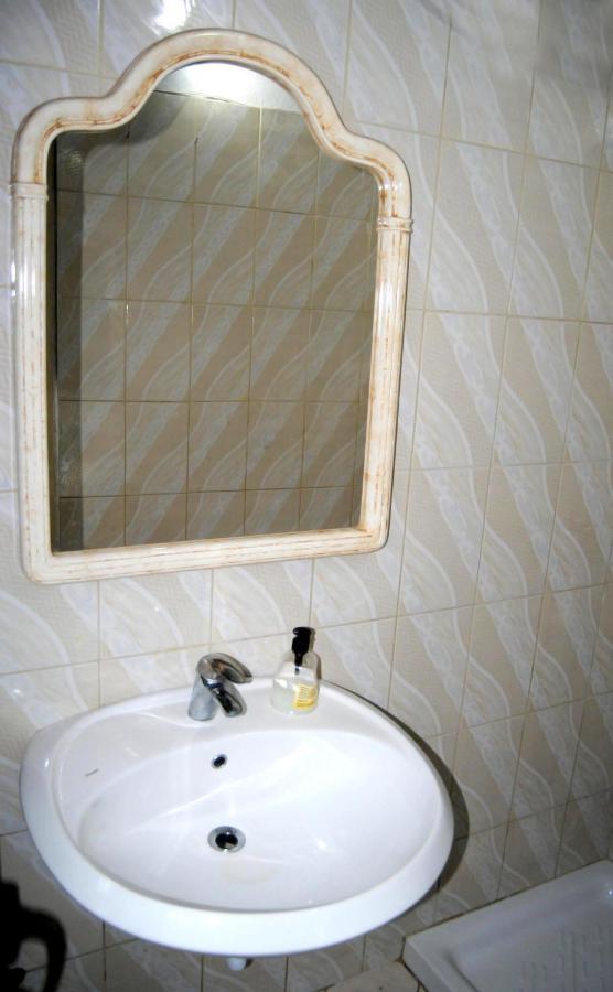 Hotel Vlora City Екстериор снимка