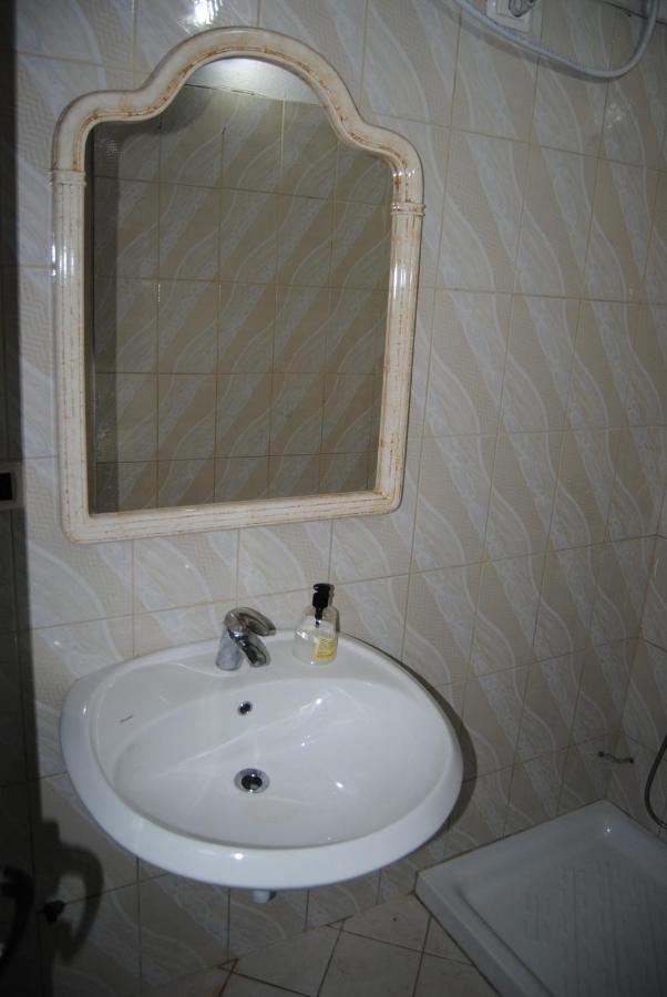 Hotel Vlora City Екстериор снимка
