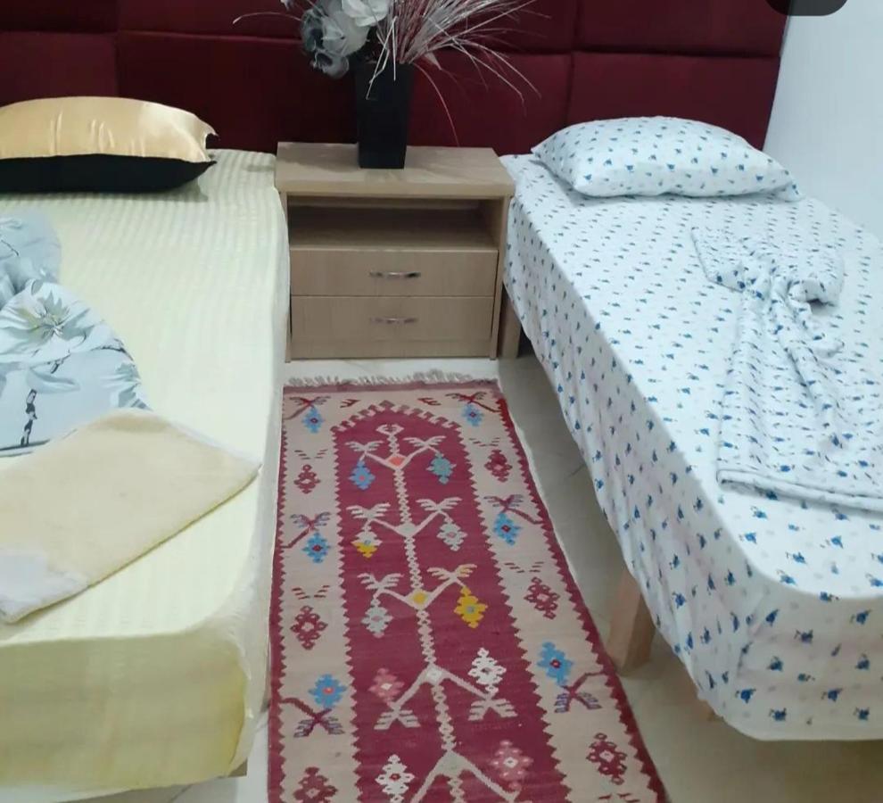 Hotel Vlora City Екстериор снимка