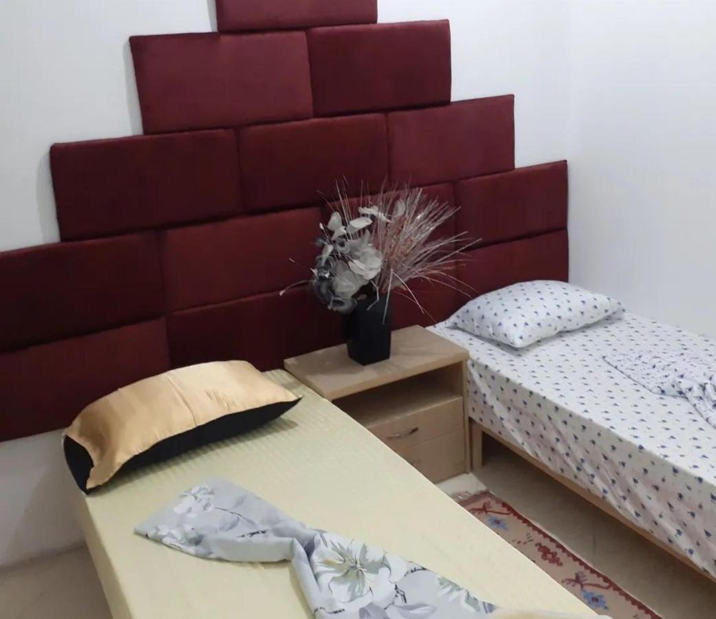Hotel Vlora City Екстериор снимка
